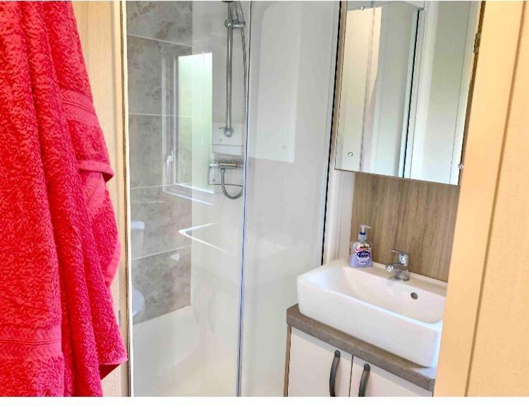 Hastings Holiday Home At Fairlight Lodge Beauport Holiday Park St Leonards-on-Sea エクステリア 写真
